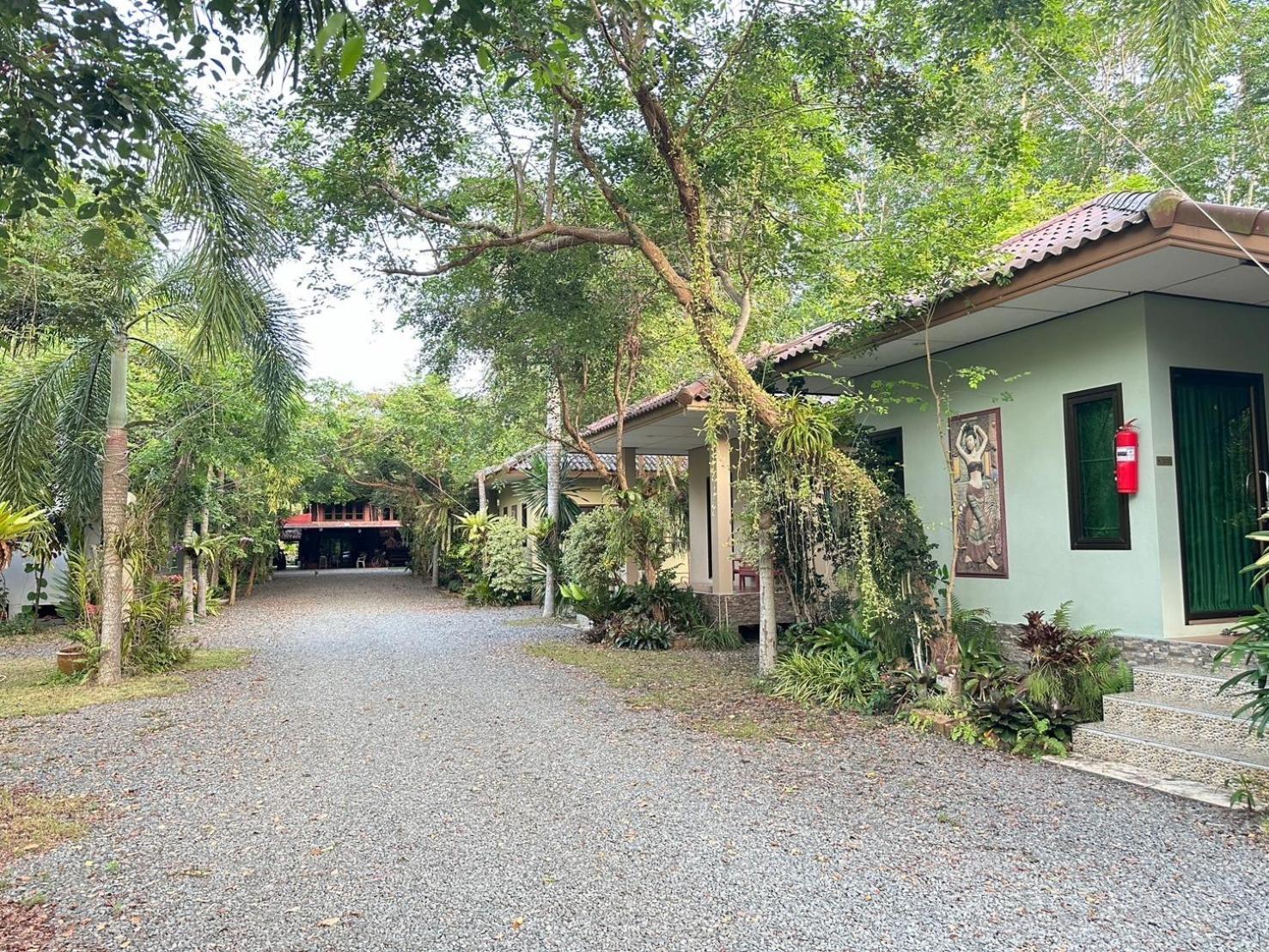 Big House Resort Trat Esterno foto